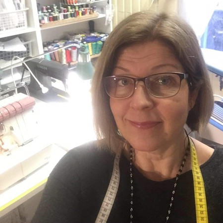 Ompelija Päivi Pohjalainen